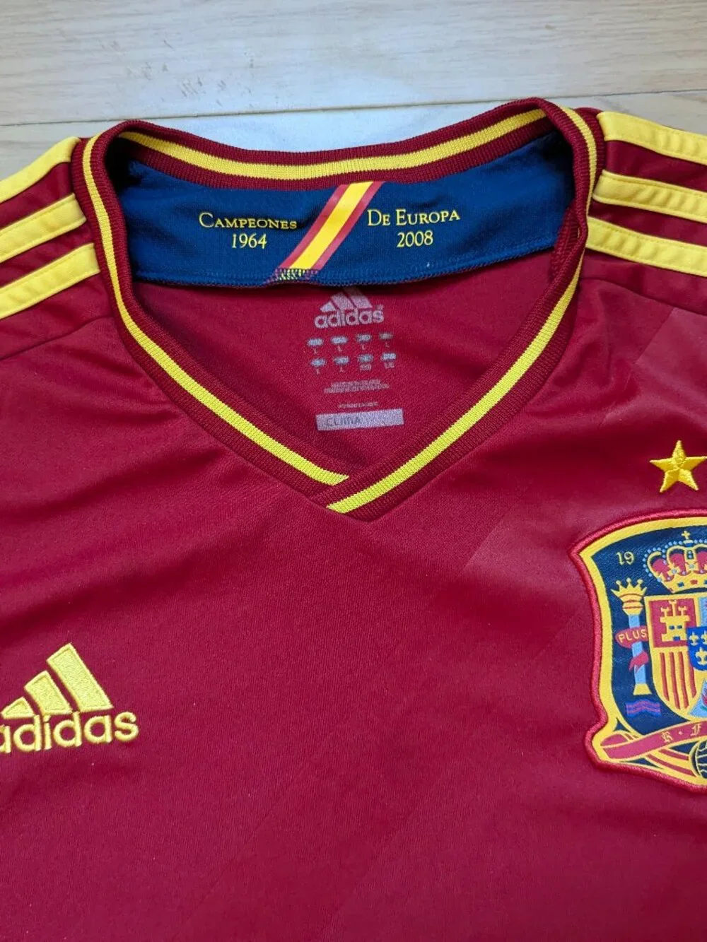 VINTAGE! Spain 2012 Home Jersey Red ClimaCool (Mens Large) ADIDAS X10937
